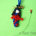 how to make a scoubidou doll