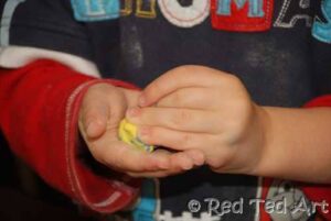 making salt dough beads