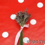 how to make lavender wands