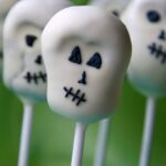 Skull Cake Pops