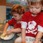 Kids Crafts: Edible Christmas Ornaments