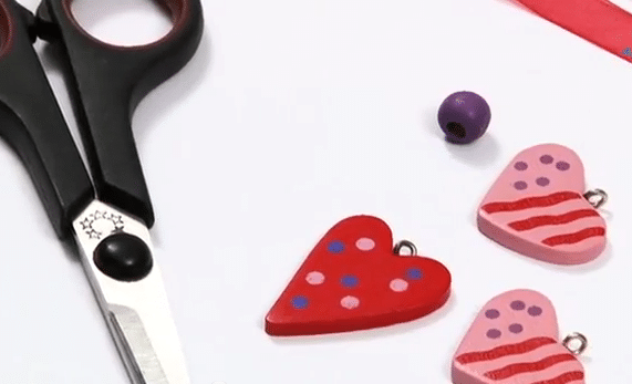 LOVE HEART NECKLACE 2
