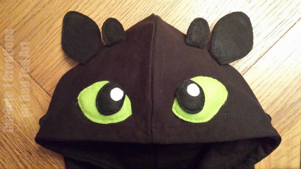 Toothless DIY Costume convert a hoodie Red Ted Art's Blog
