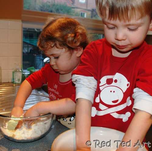 baking with children