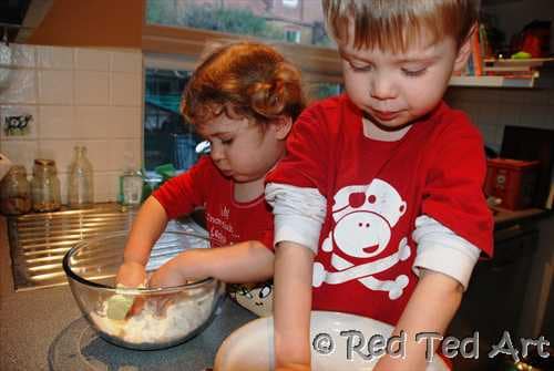 baking with children