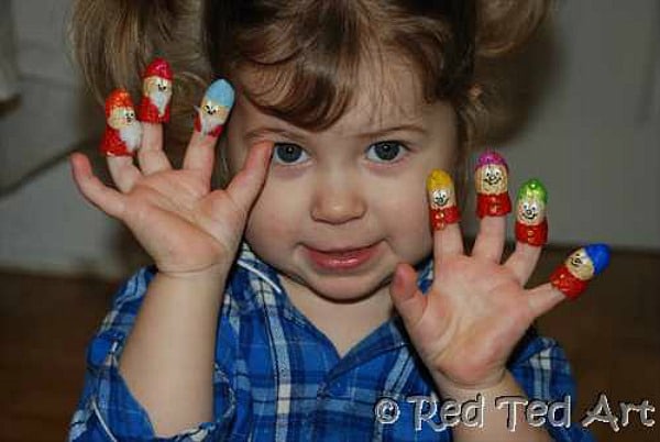 Kids Crafts: Peanut Finger Puppets