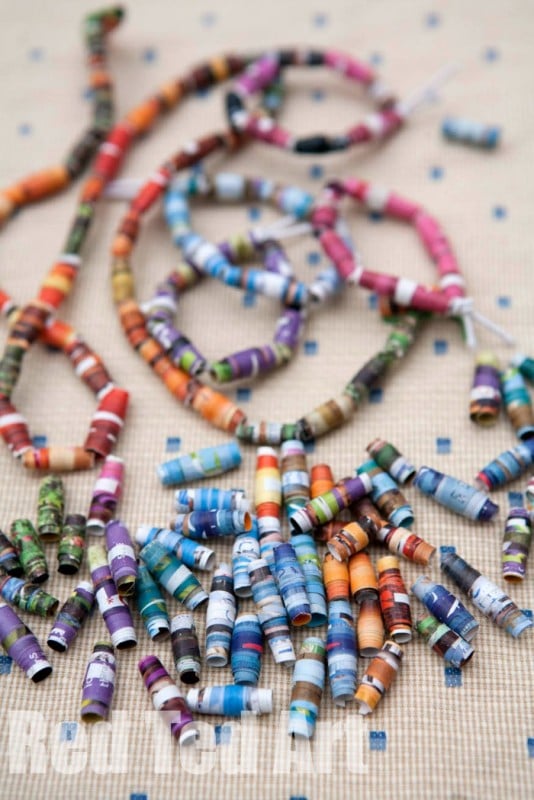 How to make magazine beads - a wonderful activity for kids. #magazine beads #beads #recycling #paper #paperbeads