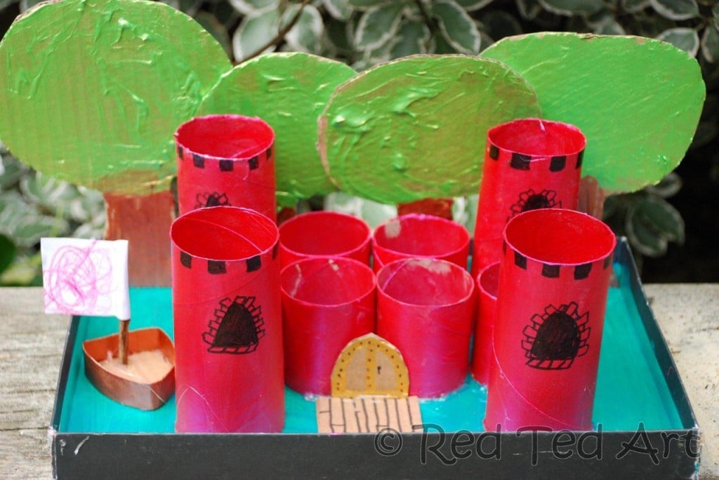 Kids Crafts Castle Desk Tidy Red Ted Art