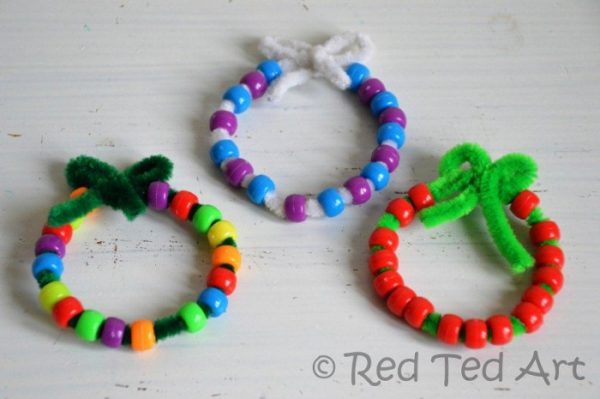 pipe cleaner wreath