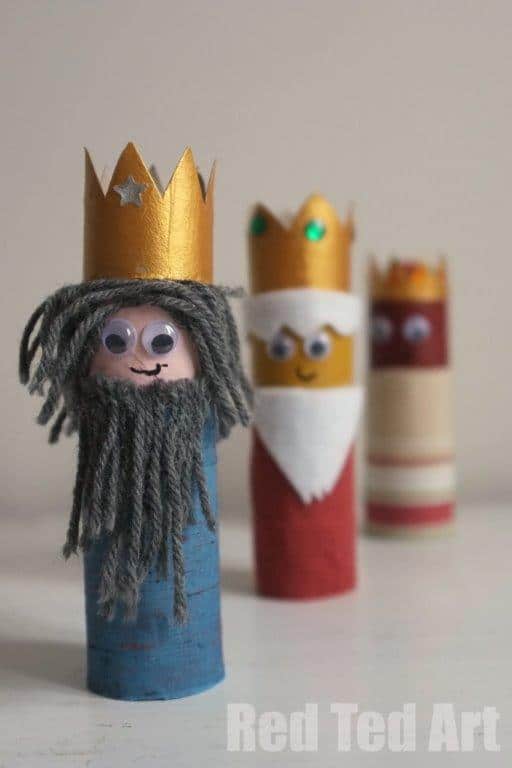 Three Kings Day Crafts - Celebrating Epiphany and the arrival of the three wise men with kids. Some simple and lovely 3 Kings Day activities for kids #epipgany #threekingsday #3kingsday #wisemen #magi #Christmas #Christian