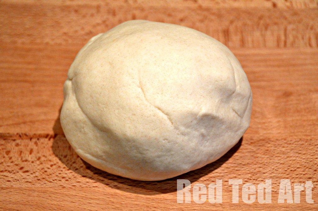 How to… make scented Playdough! A fail safe playdough recipe!