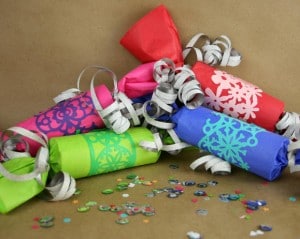 Kid-Friendly-Party-Crackers_product_main