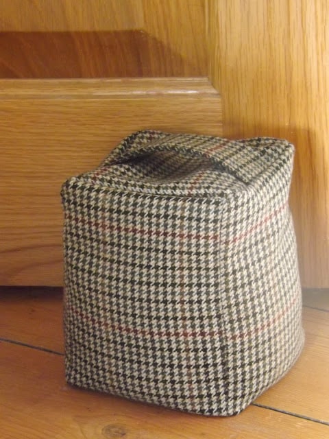 how to make a doorstop
