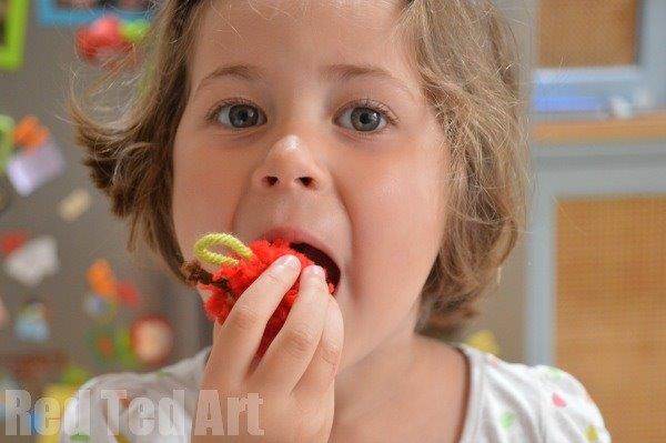 Apple Craft - pretend play