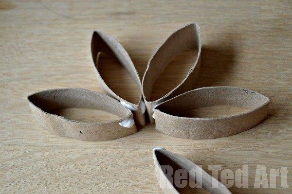 TP Roll Snowflakes for Christmas
