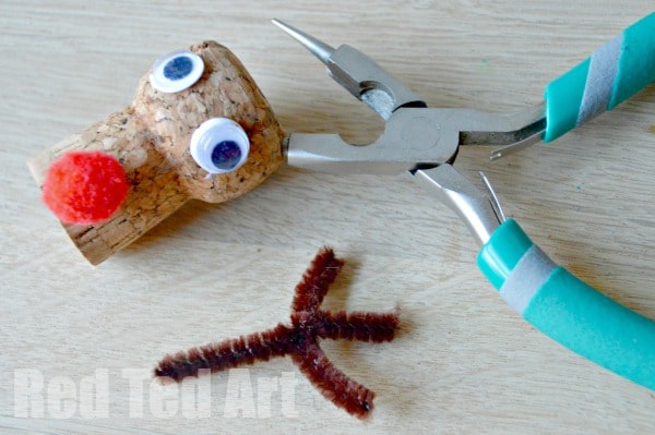 Easy Reindeer Ornament Craft