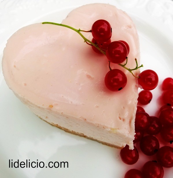 Redcurrant-Cheesecake-for-Maggy