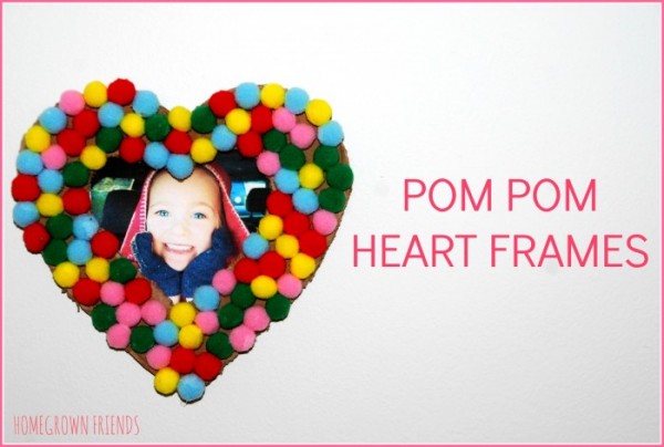 pom pom heart frame- horizontal