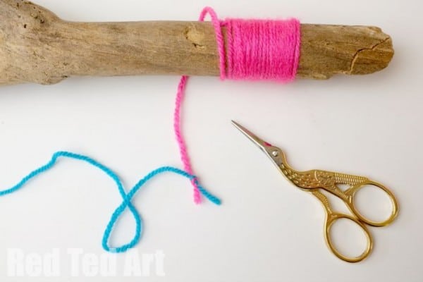 Beach Crafts - Yarn Wrapped Sticks Musical Instrument DIY - changing colours