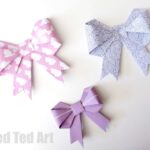 DIY Paper Bows - one of my favourite paper crafts to date - these are easy to make once you get the hang of the pattern and simply gorgeous on brown paper pracels!