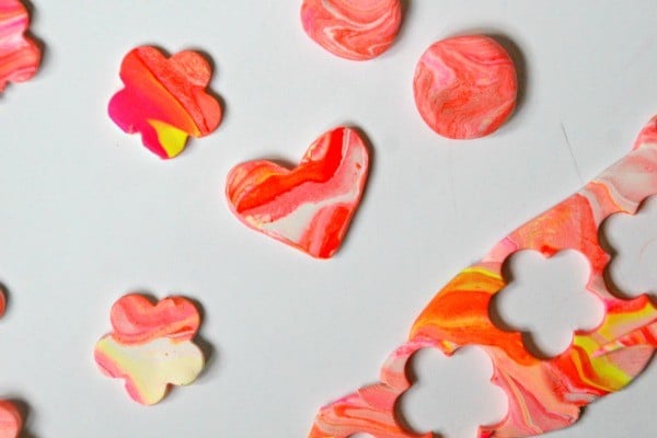 Marbled Clay Bracelets How To - a sweet friendship gift for Summer Camp, Back to School or Valentine's Day (4)