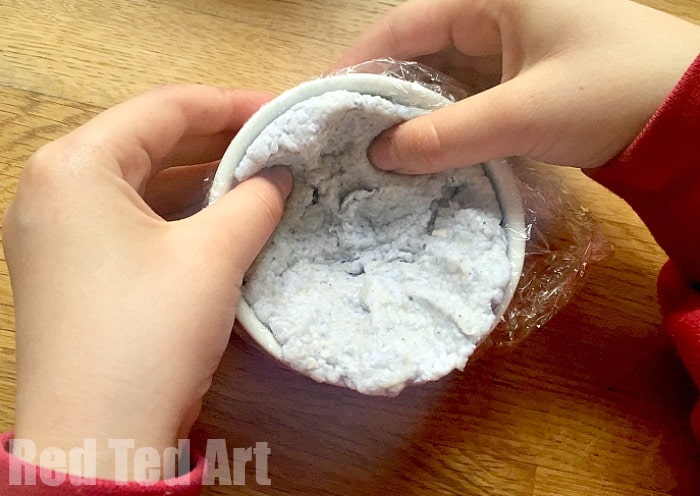 How to make a shredded paper pulp bowl