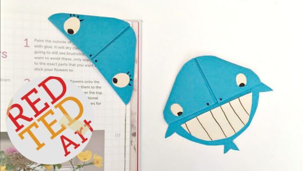 Whale Corner Bookmark Design - based on the classic Origami Bookmark, you can create a Easy Whale Origami Bookmark Design. More Kirigami than Origami, but adorable none the less. The perfect Paper Whale Bookmark craft for kids! #Whale #bookmarks #cornerbookmarks