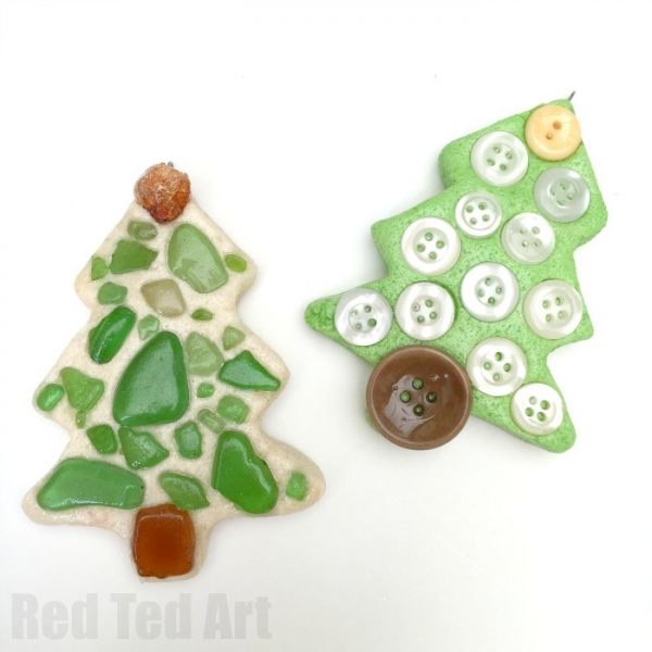Sea Glass Ornaments - turn your beach finds into Christmas Keepsakes, by turning sea glass into gorgeous tree ornaments -this is so easy you can even do it ON holiday!