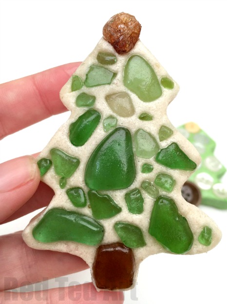 Sea Glass Ornaments - turn your beach finds into Christmas Keepsakes, by turning sea glass into gorgeous tree ornaments - this is so easy you can even do it ON holiday!