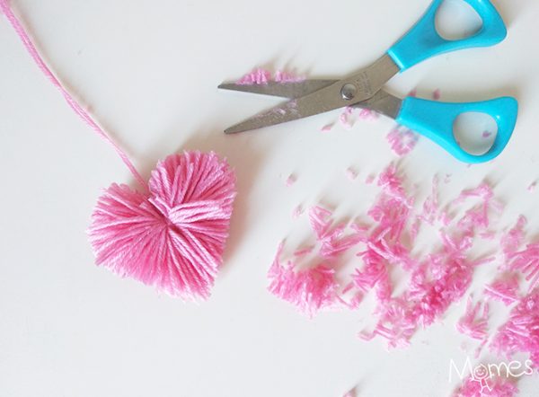 easy heart pom poms (2)