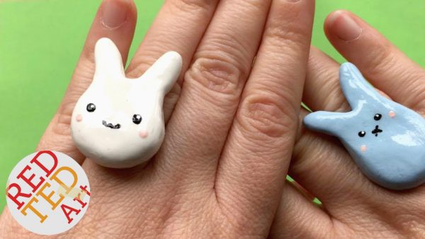 Cute and easy Ring DIYs. Get accessorised for Easter with these oh so cute and easy Bunny Rings.