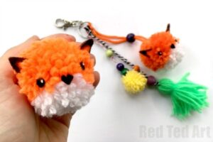 Easy Fox Crafts for Kids. Love all things Fox? DIY Fox Ideas for Preschool, Kids and Adults. From Paper Fox Crafts to Crochet Fox Patterns. #Fox #foxes #crafts #kids