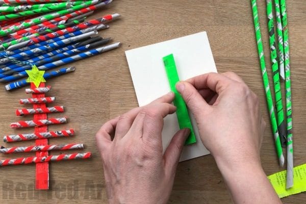 Newspaper Christmas Tree Ornaments DIY - Gorgeous little Straw Christmas Tree Ornaments and Straw Christmas Tree Cards. The best bit? The diy Paper Straws are made from Newspaper - thrifty and good for the environment!! #Newspapers #straws #paperstraws #christmastree #ornaments #cards #cardmaking 
