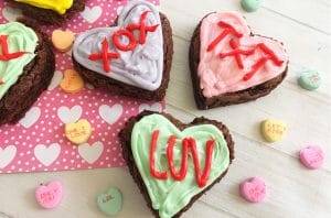 Conversation Heart Crafts for Kids - fun Conversation Hearts. A great heart craft for kids valentine's. #kidscrafts #valentines #conversationhearts #hearts #crafts #heartcrafts