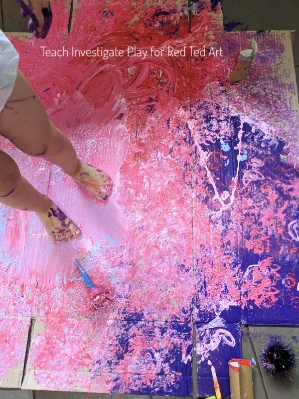 Process Art Valentine's Wall Hanging - a wonderful process art project for Valentine's. Let the kids go wil dwith their creativity, explore print making and colour mixing and make these gorgeous heart wall hangings for Valentines! #valentines #valentinesday #processart #artforkids #kidscraft