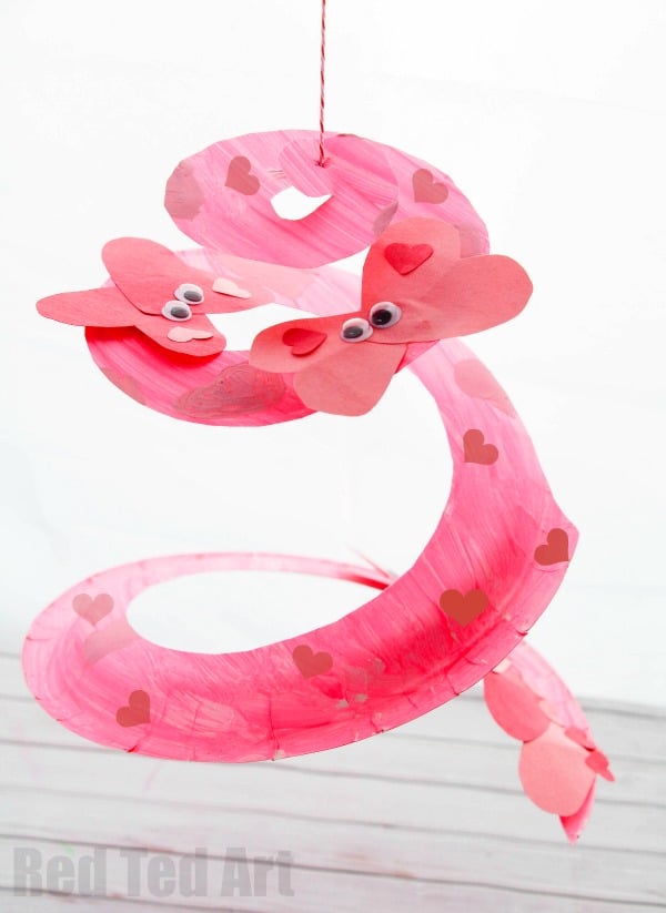Love Bug Paper Plate Twirler – Valentines for Preschool