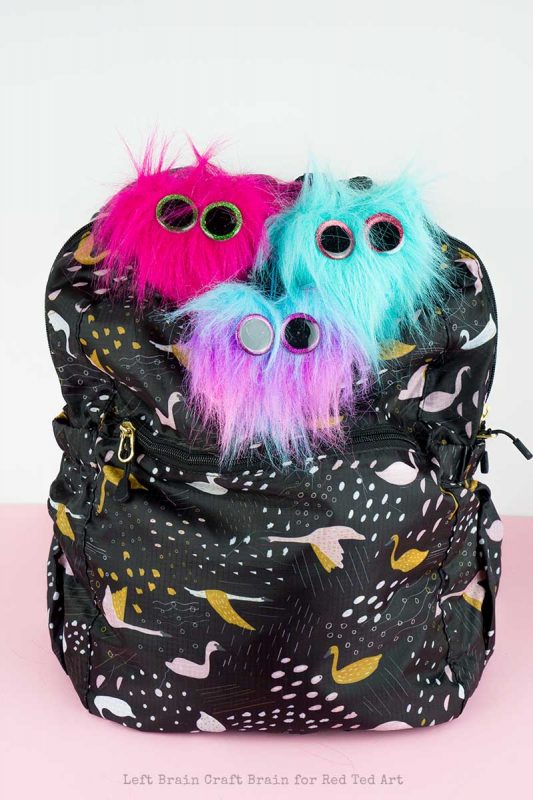 Heart Monster Backpack Charms - Friends' Valentine's Gift Idea. BFF Valentines Gift Kids can make. Monster Valentines Ideas for Kids. Back To School DIY Charms. DIY Backpack charms. Monster backpack charms #backpacks #charms #valentines #sewingwithkids #monsters