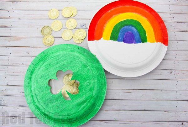 Preschool St Patrick's Day Craft - Paper Plate Tambourines. Cute and easy #Shamrock and #Rainbow Craft for #StPatricksDay