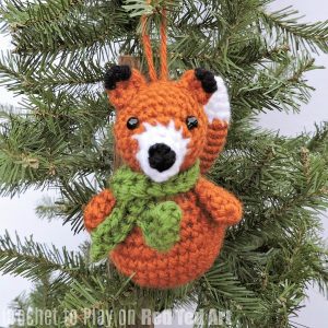 Easy Fox Crafts for Kids. Love all things Fox? DIY Fox Ideas for Preschool, Kids and Adults. From Paper Fox Crafts to Crochet Fox Patterns. #Fox #foxes #crafts #kids