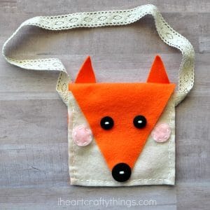Easy Fox Crafts for Kids. Love all things Fox? DIY Fox Ideas for Preschool, Kids and Adults. From Paper Fox Crafts to Crochet Fox Patterns. #Fox #foxes #crafts #kids