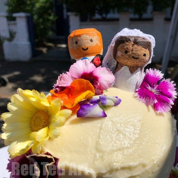 How to make a tiered wedding cake for beginners. Easy Wedding Cake Ideas. Collaborative wedding cake with edible flowers