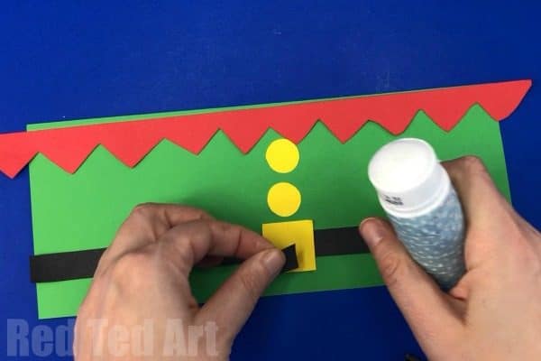 Easy DIY Elf Desk Tidy and Elf Pencil Pot. How to make a Christmas Desk Tidy from Tin Cans and Paper. Easy Elf Christmas Decor for kids