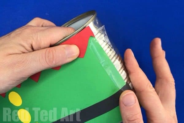 Easy DIY Elf Desk Tidy and Elf Pencil Pot. How to make a Christmas Desk Tidy from Tin Cans and Paper. Easy Elf Christmas Decor for kids