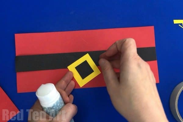 How to make a DIY Santa Desk Tidy. 5 minute craft for Christmas. Easy Santa Pencil pot or Santa Candy Holder. How to make a santa decoration from paper