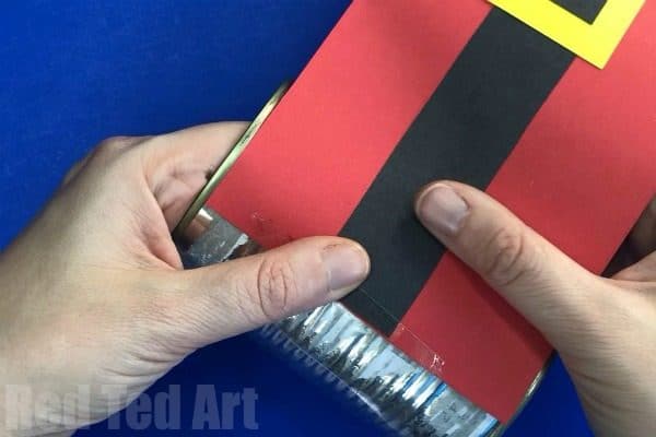 How to make a DIY Santa Desk Tidy. 5 minute craft for Christmas. Easy Santa Pencil pot or Santa Candy Holder. How to make a santa decoration from paper