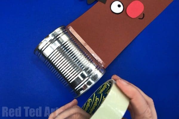 Easy DIY Reindeer Desk Tidy or Reinder Pencil Pot DIY! A great 5 minute craft for Christmas. Upcycle a tin can and transfrom it with paper to make Rudolph