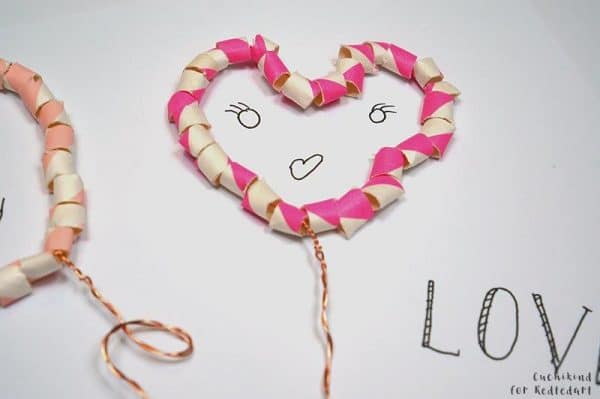 Fun Straw Crafts for Valentine's Day. Quirky Paper Straw Arts and Crafts ideas for kids. 5minute crafts for drinking straws. #valentines #decorations #paperstraws #straws