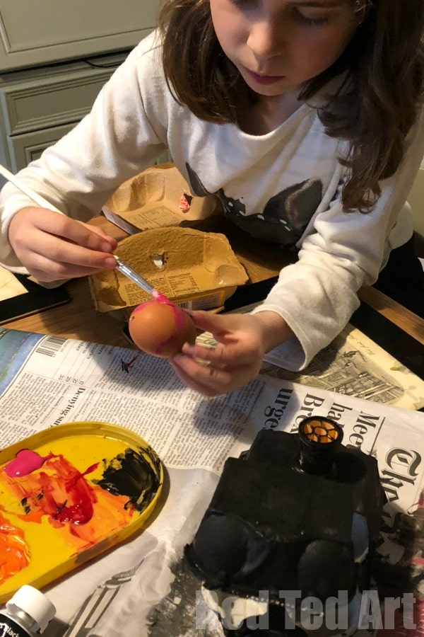 Learn how to make an Egg Carton Train for this Eggcellent EggsPress. Last year's winning School Egg Decorating Competition Entry. We had so much fun creating all the egg characters and details. #eggcarton #eggs #eggdecorating #school