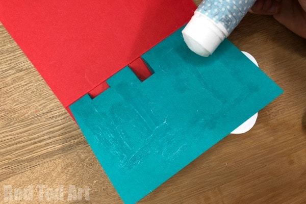How to make a Pop Up Birthday Bean Card! Diy Beano Pop Up Card with Free Printable to make for a Beano Fan's Birthday. The Beano Birthday Party Ideas #Popup #cards #cardmaking