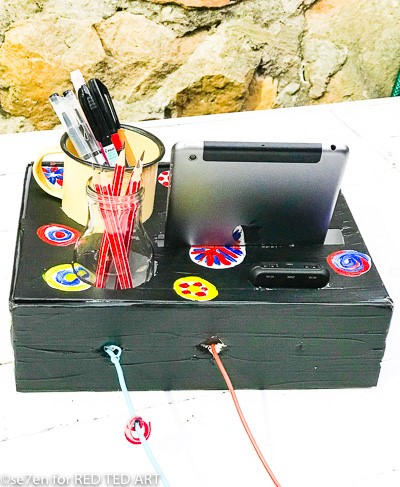 Positioning of wires in your DIY desk origaniser